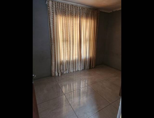 2 BEDROOM HOUSE FOR SALE IN SOSHANGUVE SS